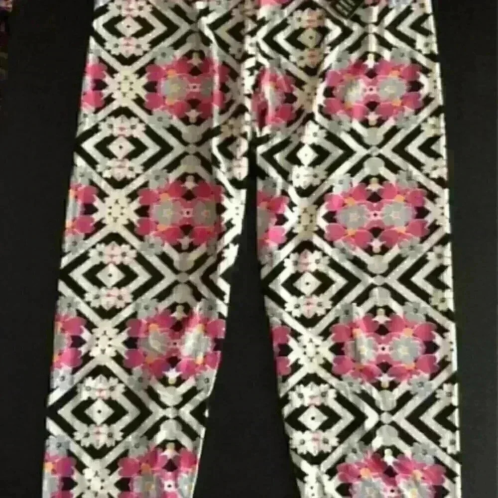 Leggings Capri Chevron with flowers OS 0-14 and Curvy 8-22